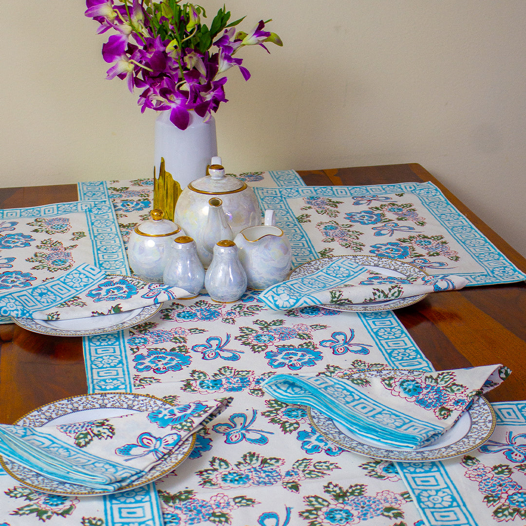 Table Mats with Runners & Napkins