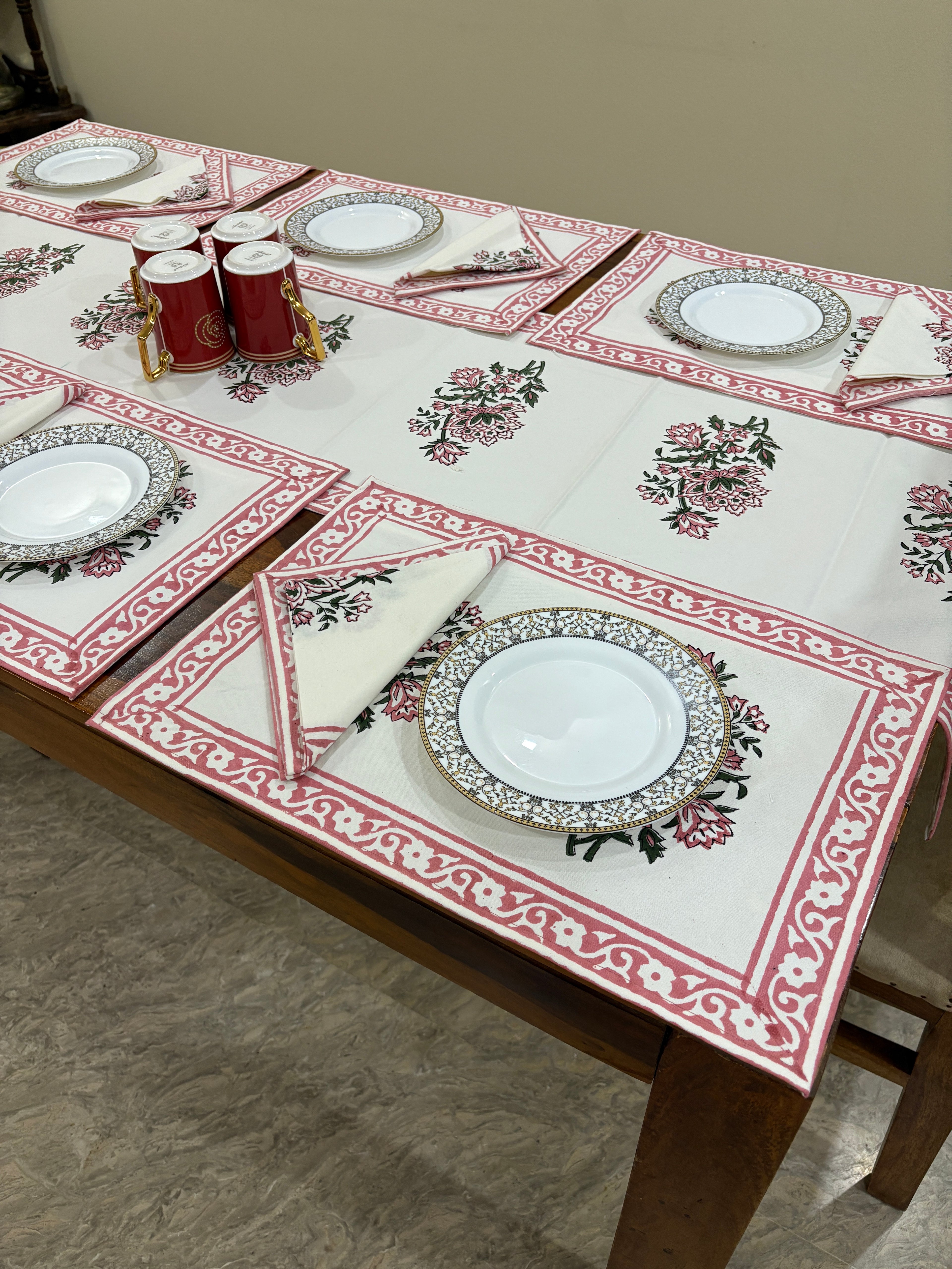 Pink and White Floral (S18)