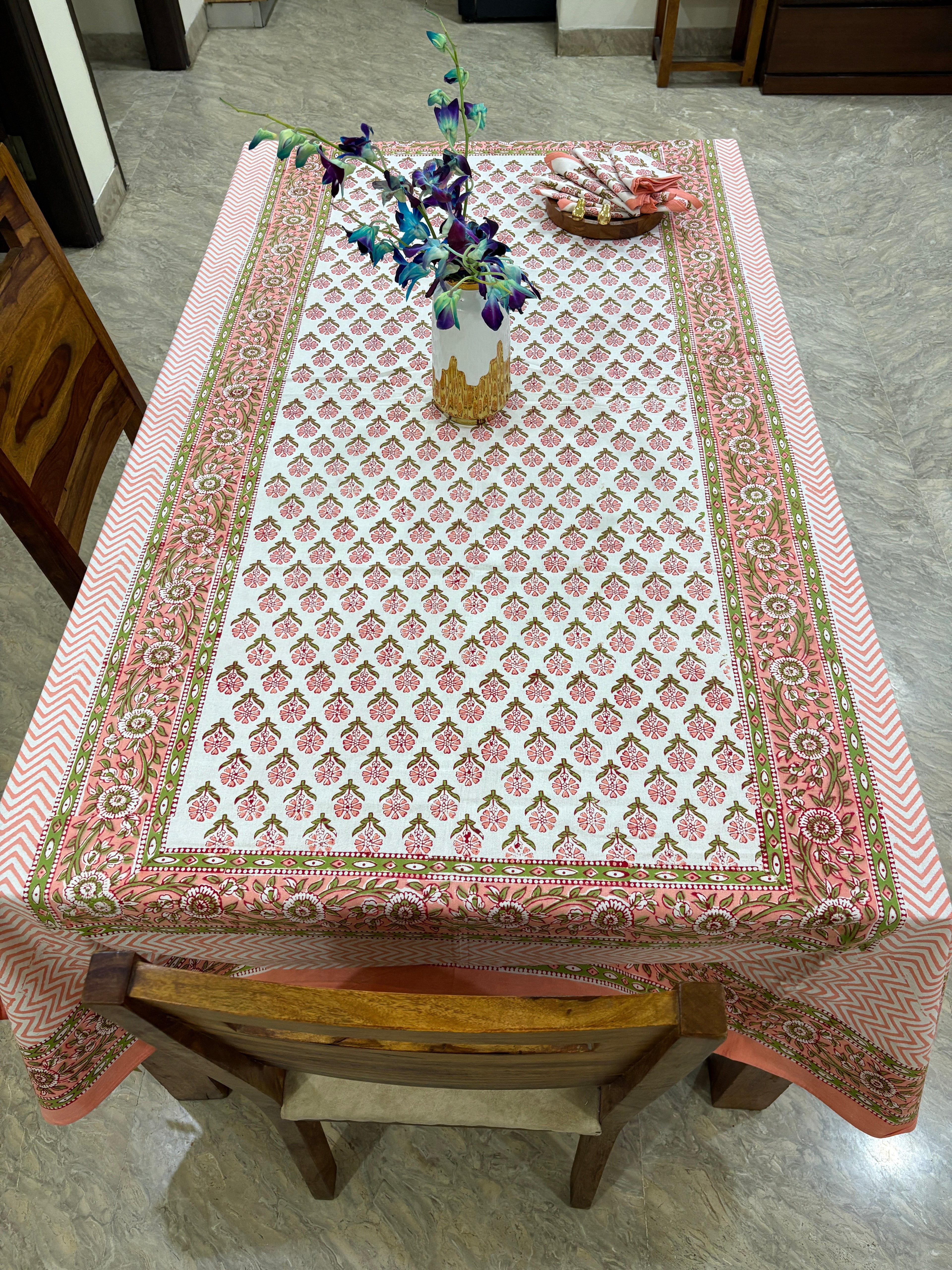 Pink & white floral (S21)