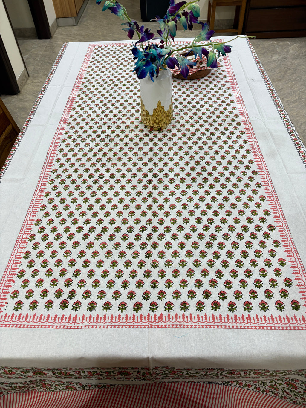 Fabric with strawberry pattern (S22)