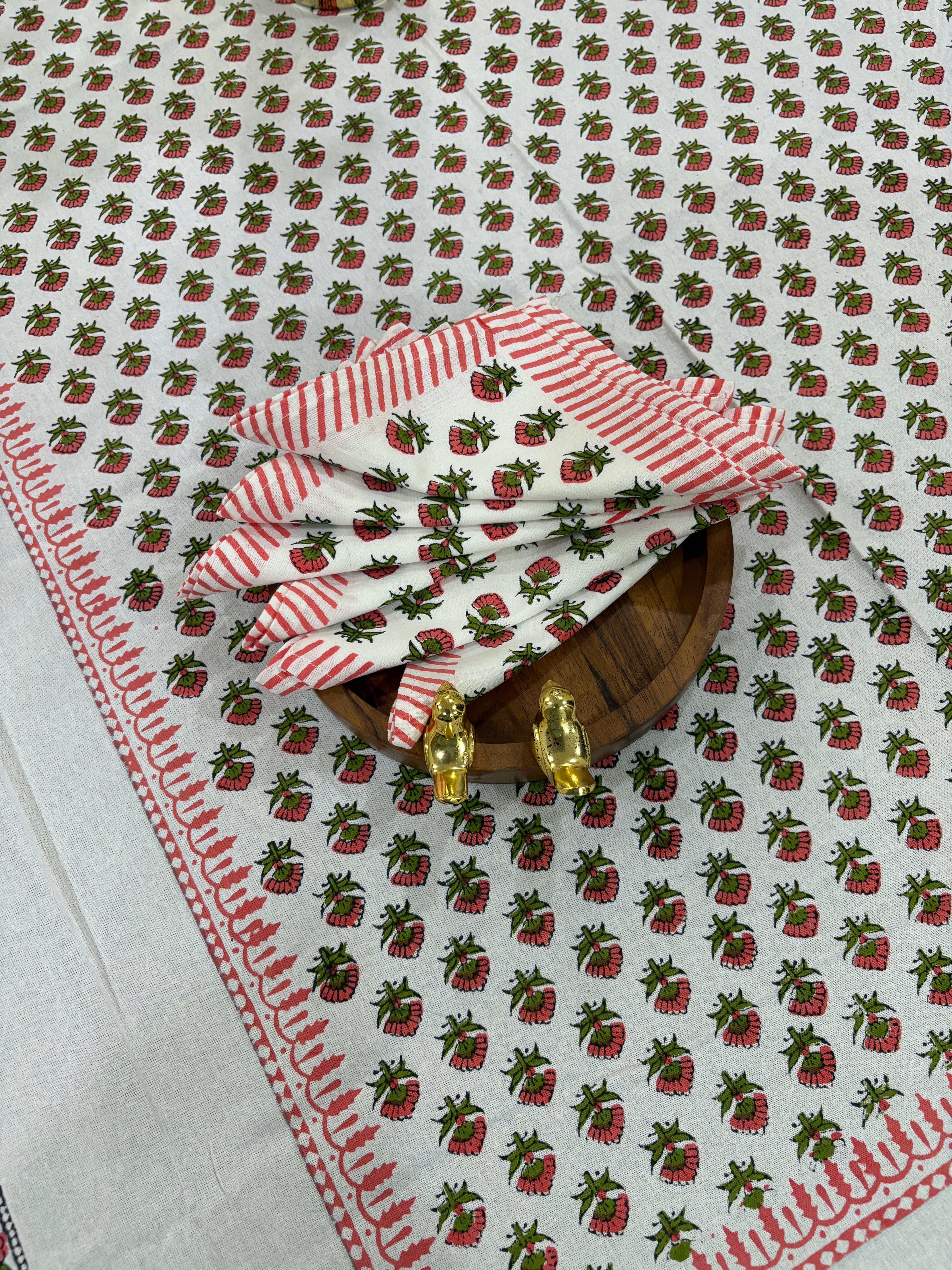 Fabric with strawberry pattern 