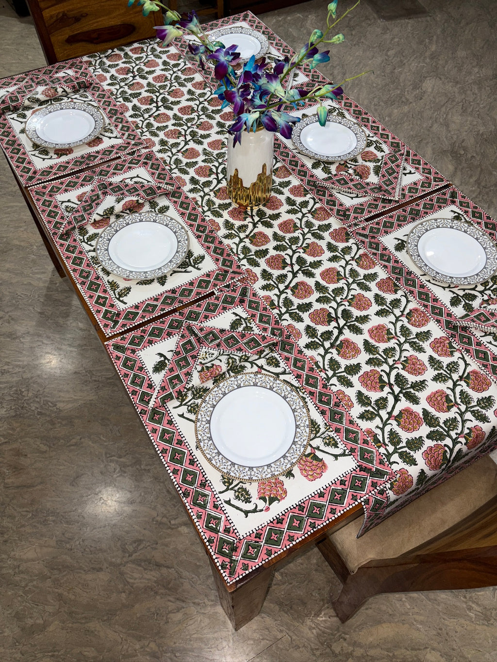 গোলাপী আৰু সেউজীয়া (S1)