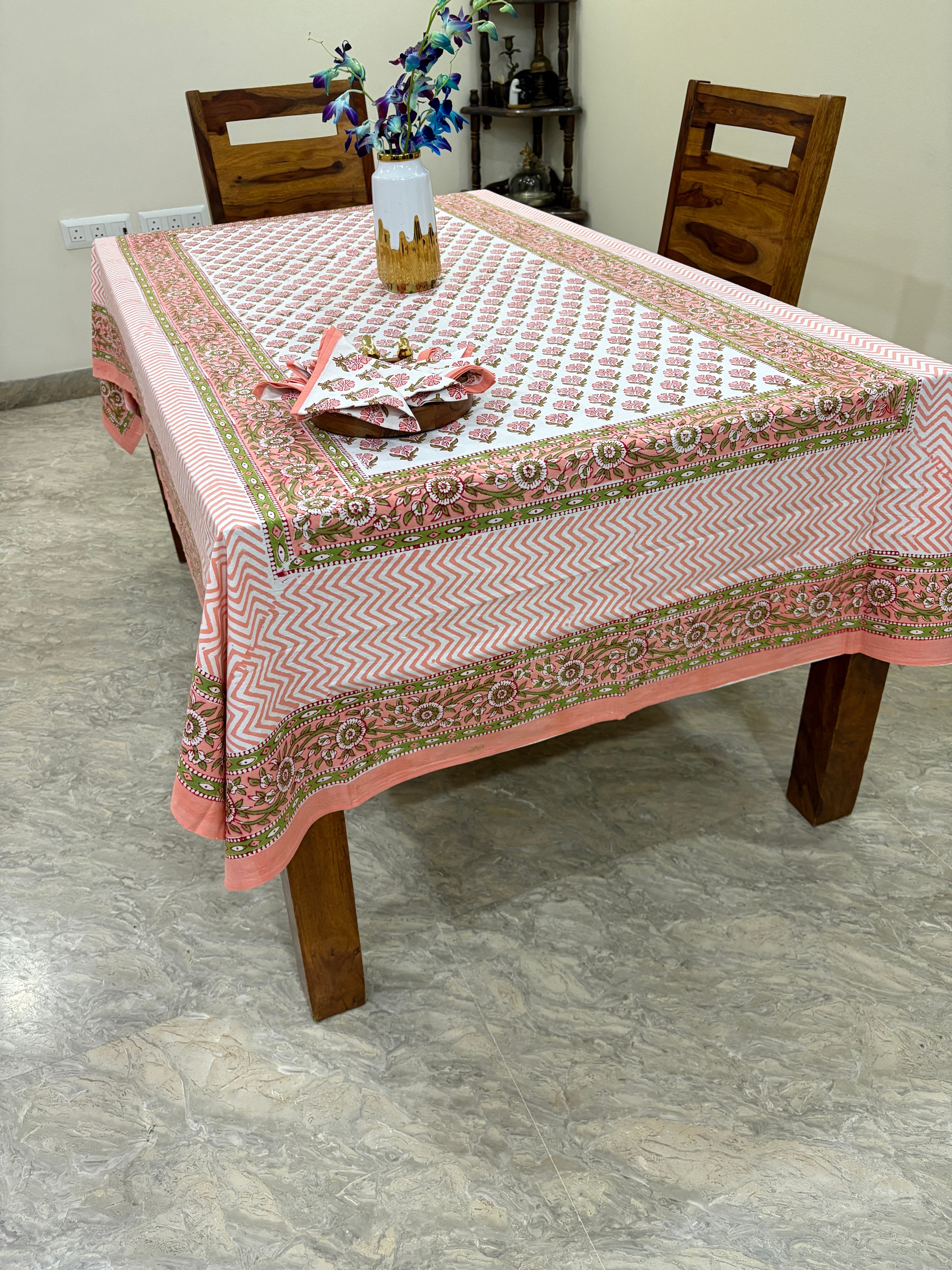 Pink & white floral (S21)