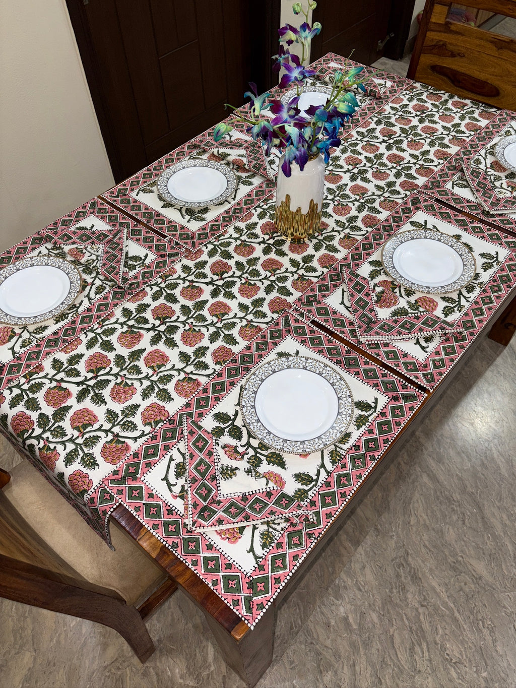 গোলাপী আৰু সেউজীয়া (S1)