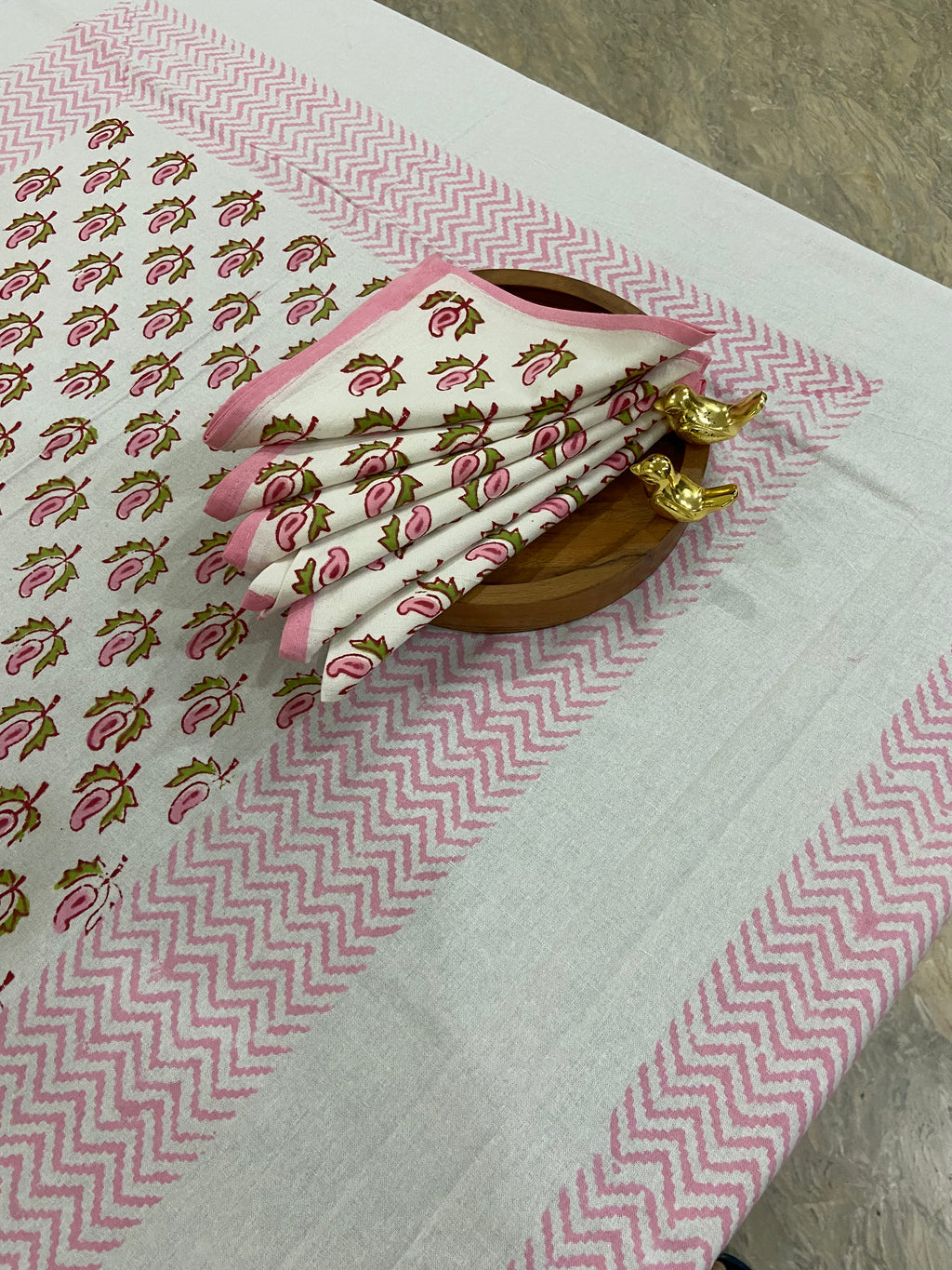 Pink and white tablecloth with floral patterns (S24)