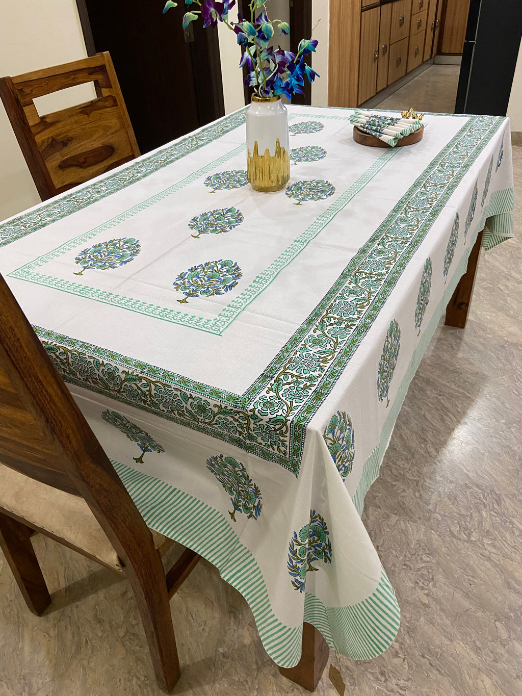 সেউজীয়া আৰু নীলা ফুলৰ আৰ্হি (S25)