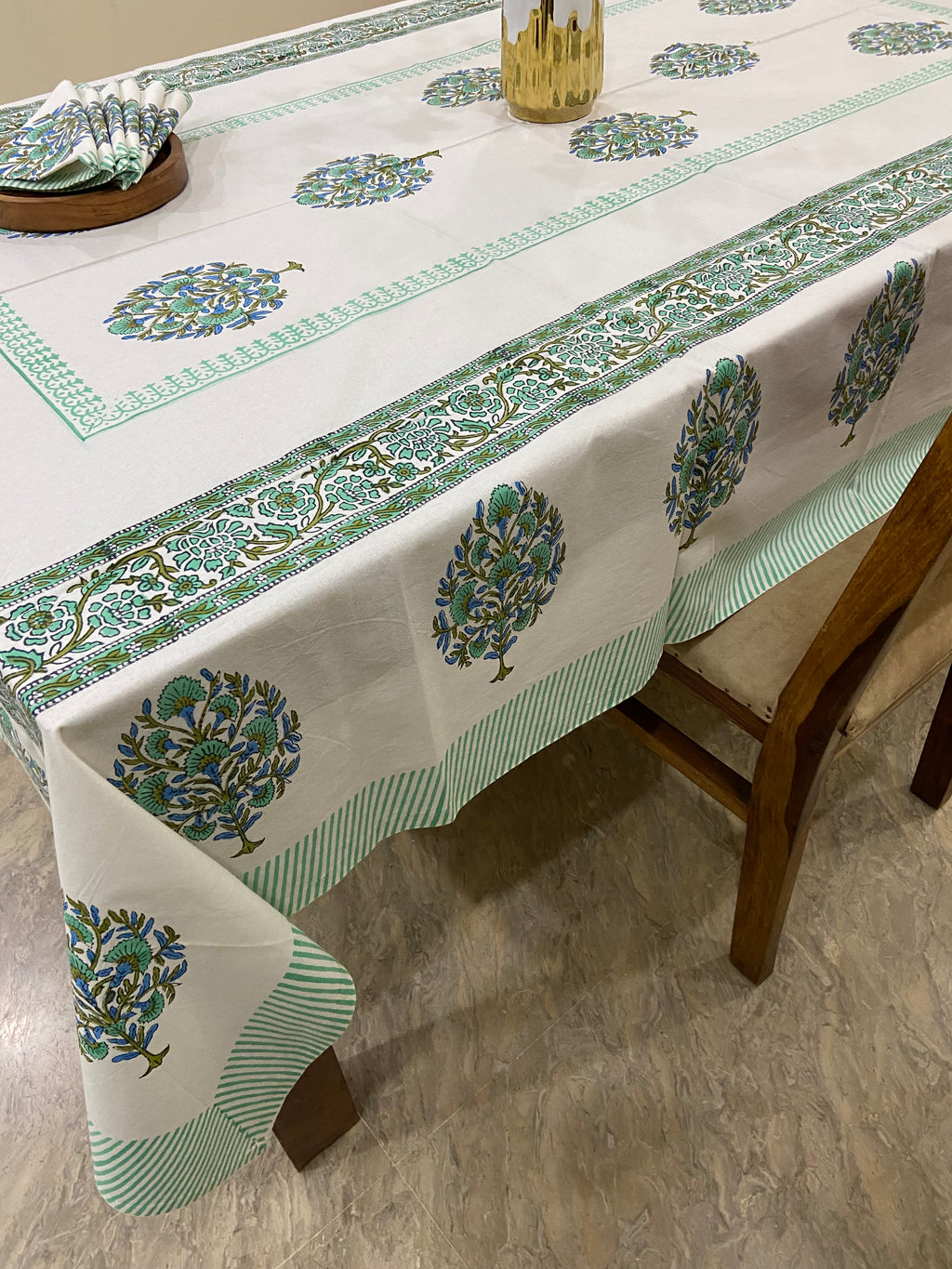 সেউজীয়া আৰু নীলা ফুলৰ আৰ্হি (S25)