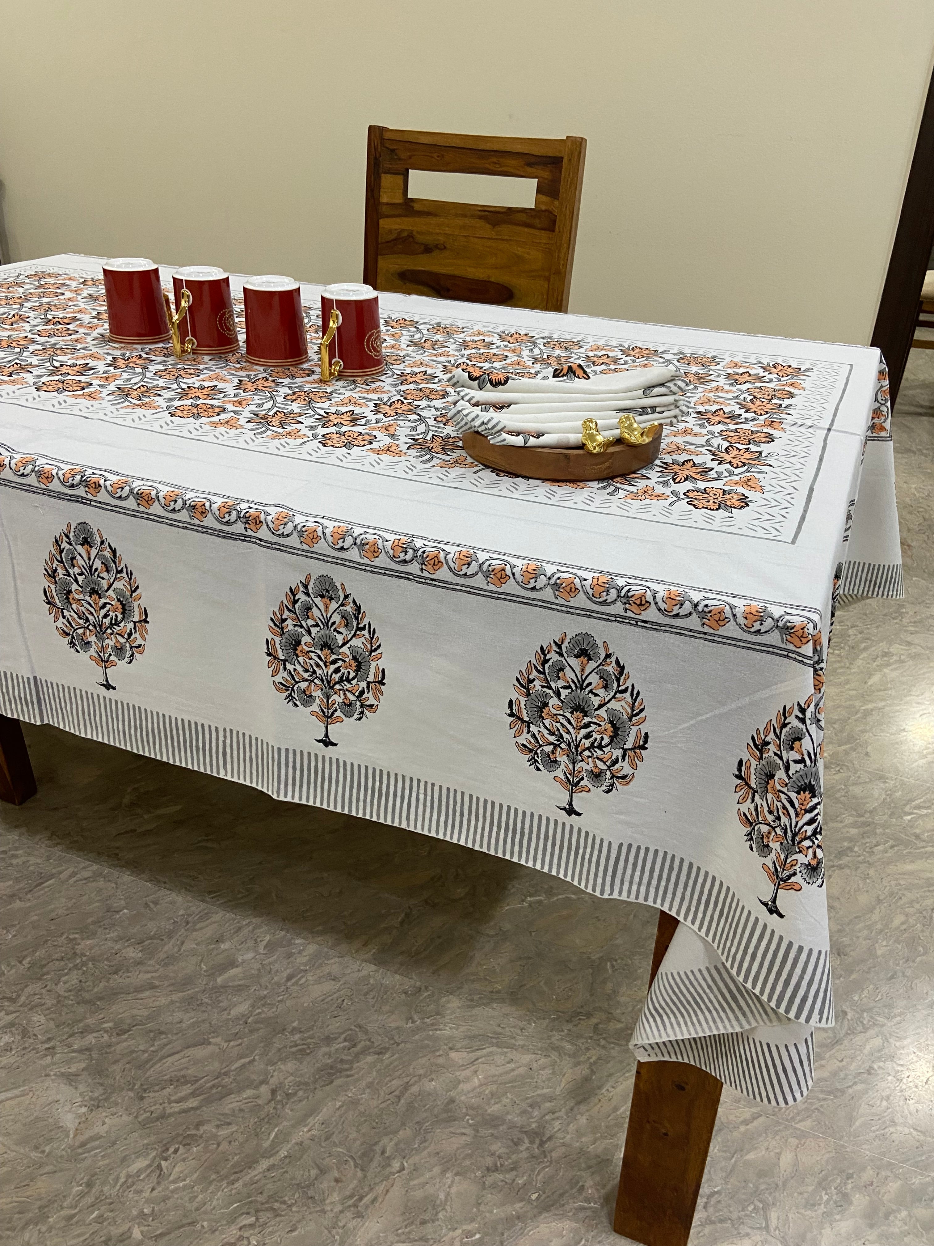 Intricate orange patterns (S26)