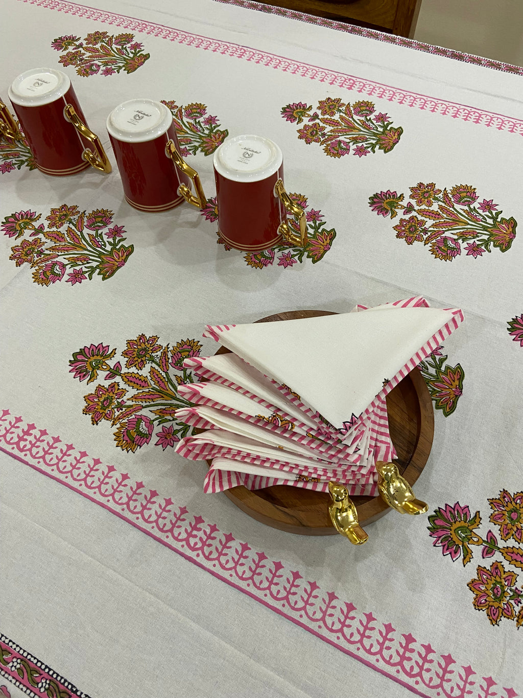 Pink and white floral patterns (S27)