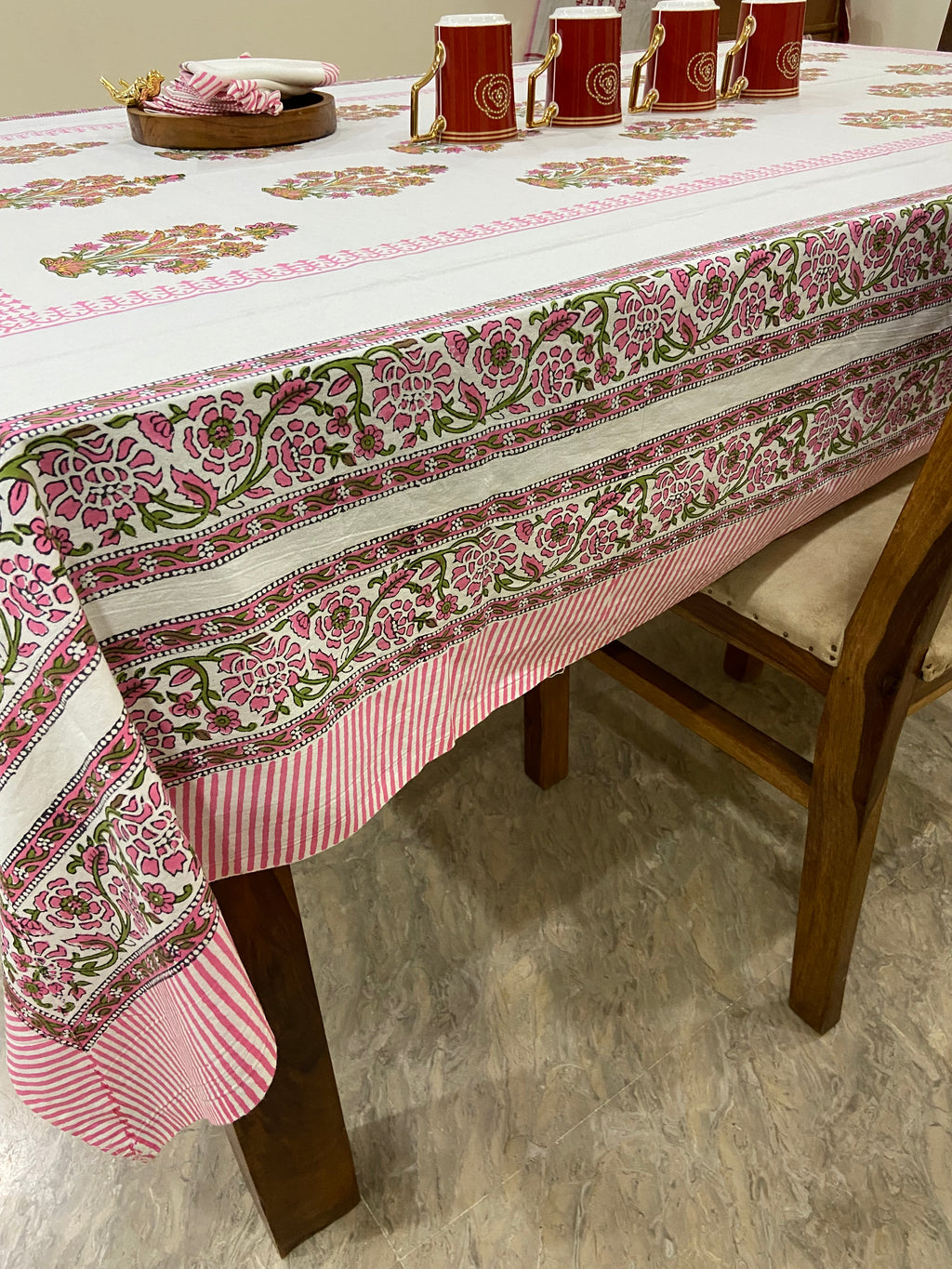 Pink and white floral patterns (S27)