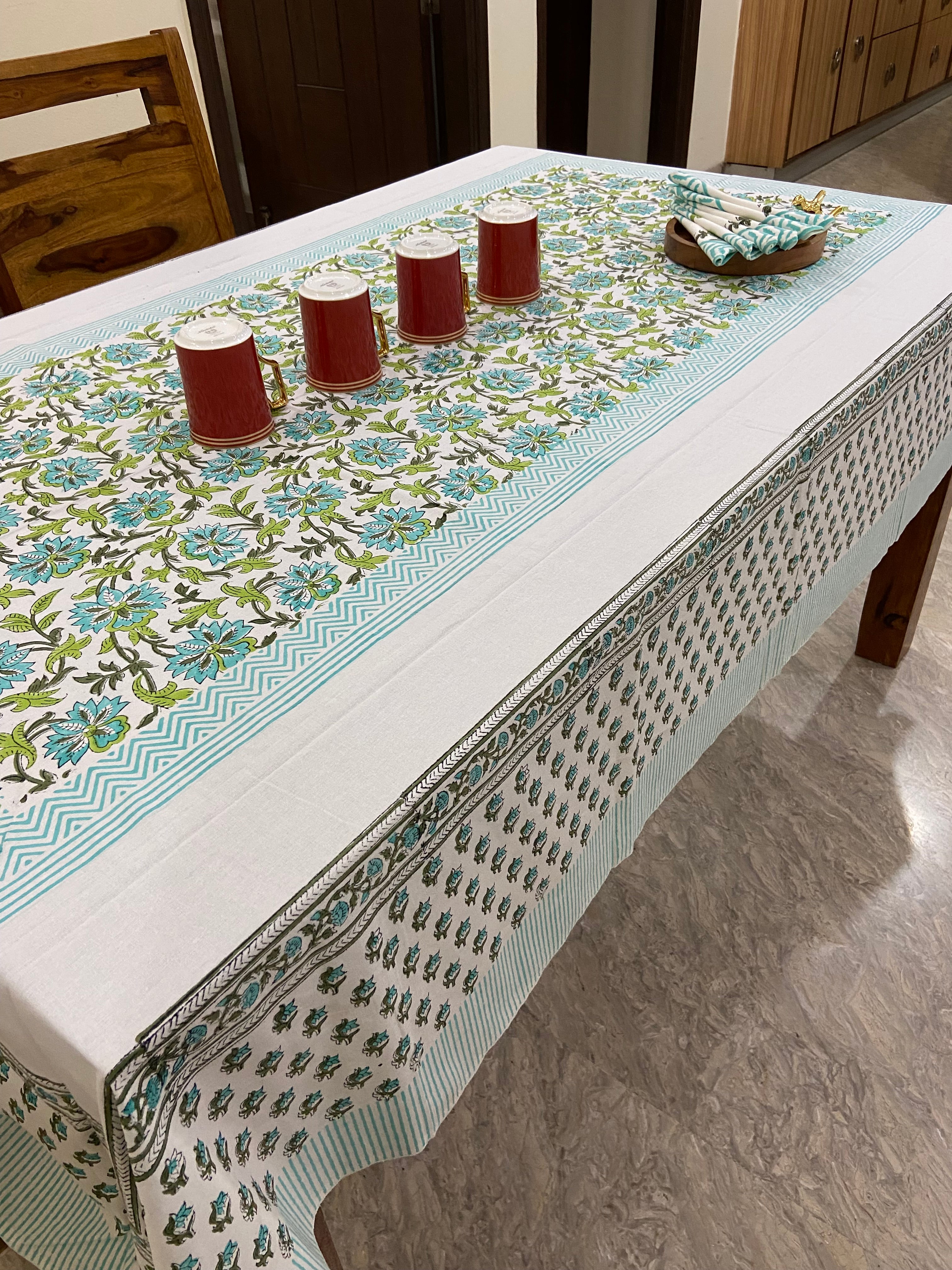 Leafy green floral pattern (S28)