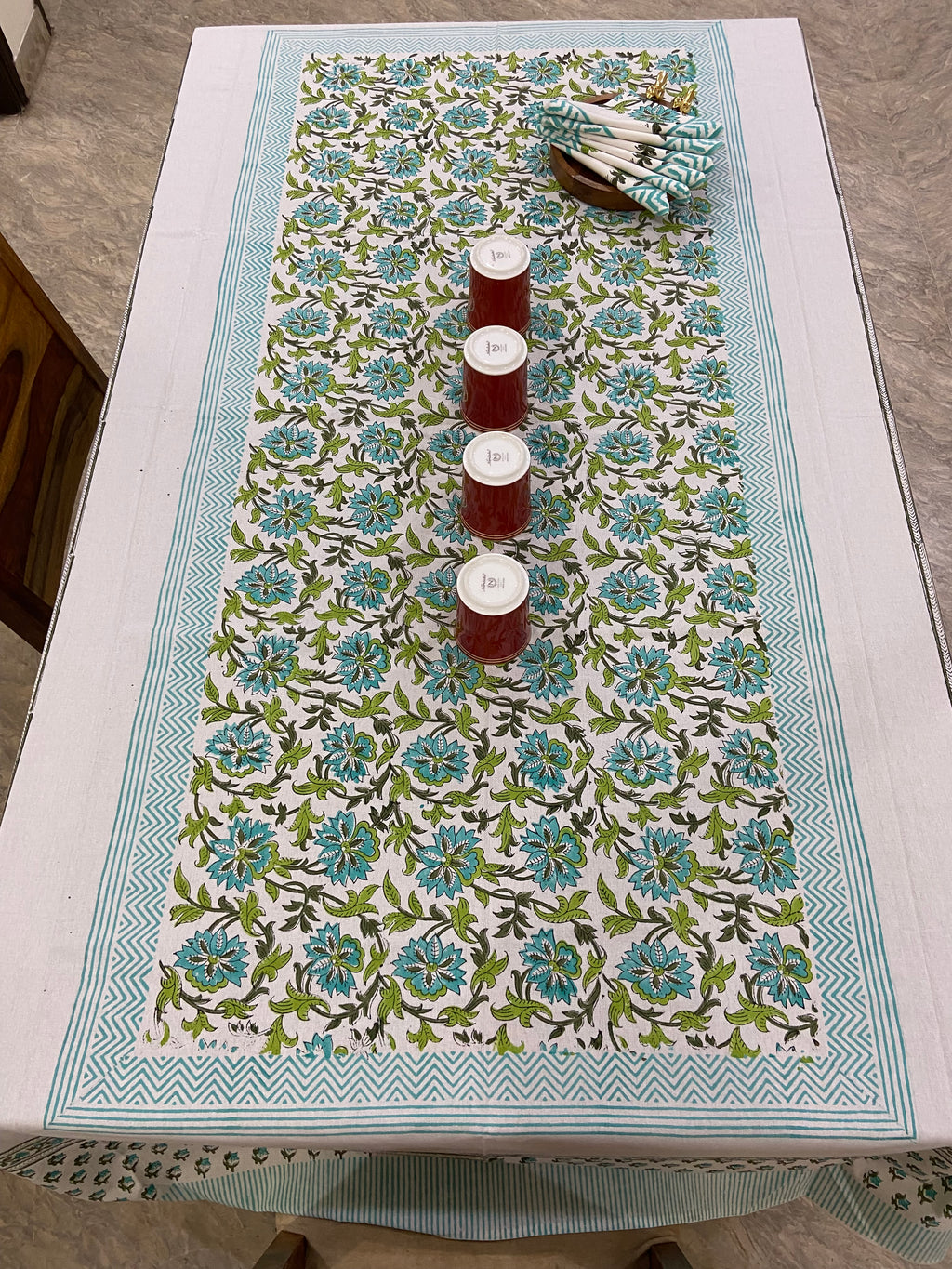 পাতল সেউজীয়া ফুলৰ আৰ্হি (S28)