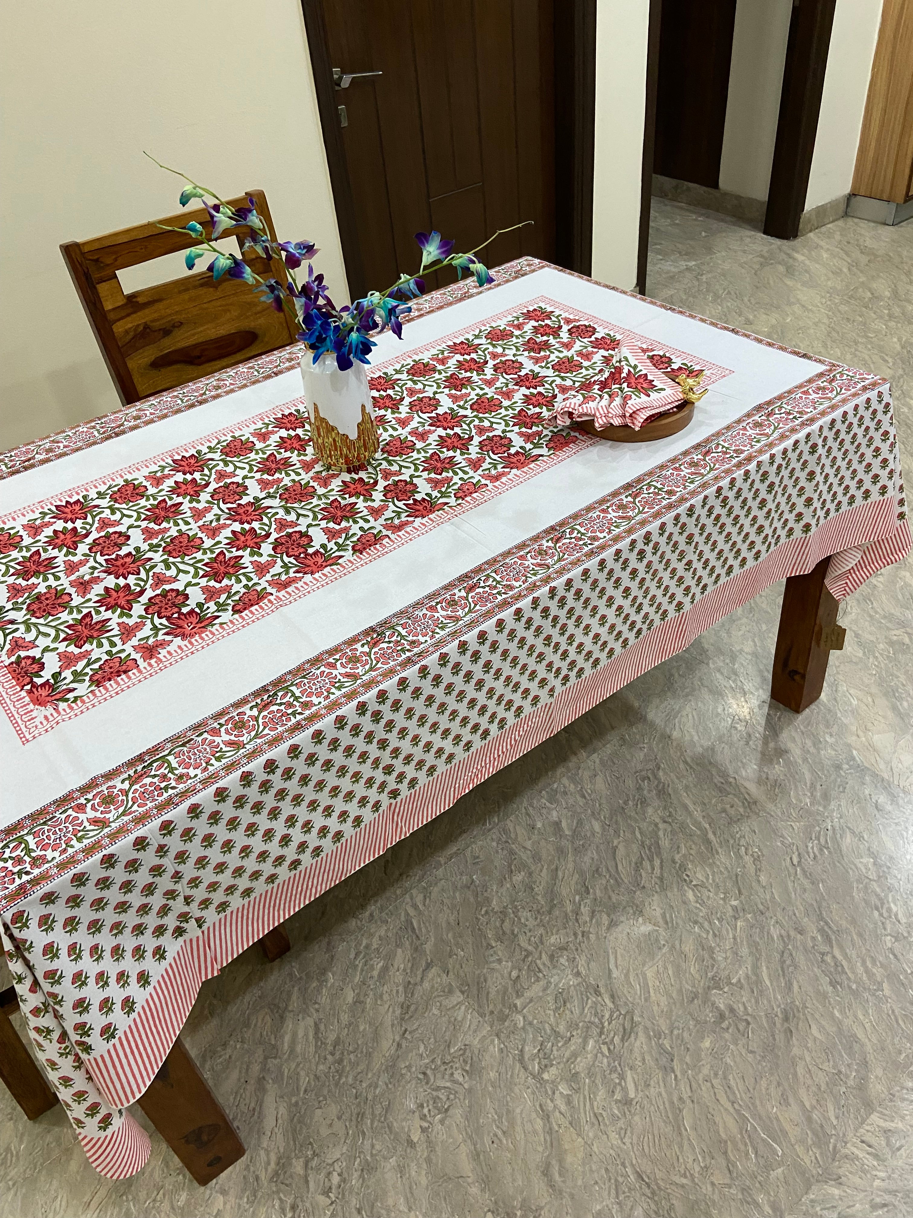Tablecloth with wine red floral pattern (S29)