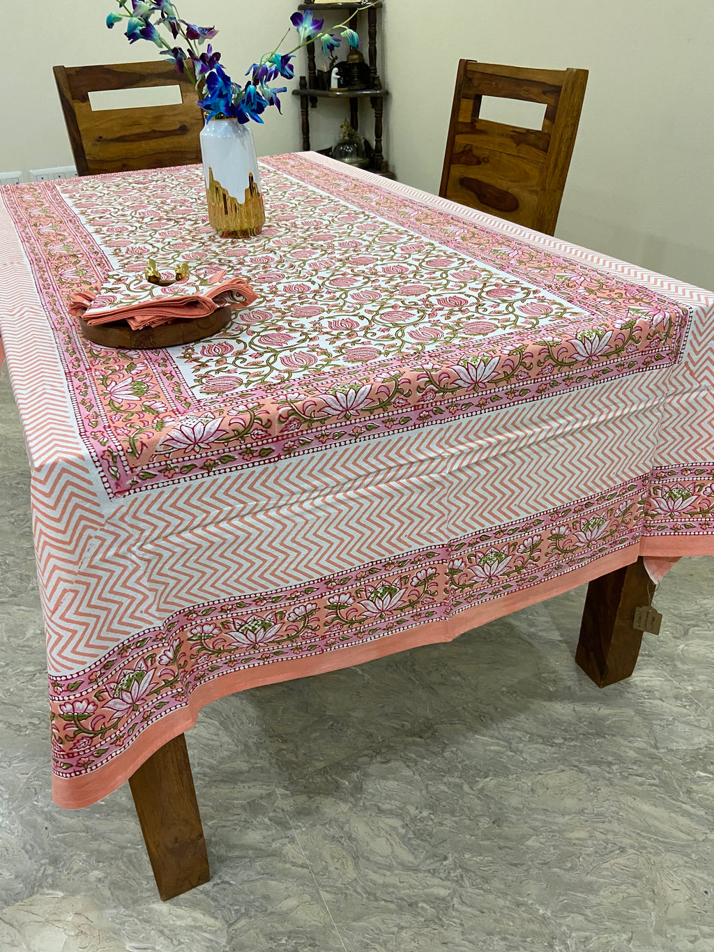 Intricate pink and white patterns (S30)