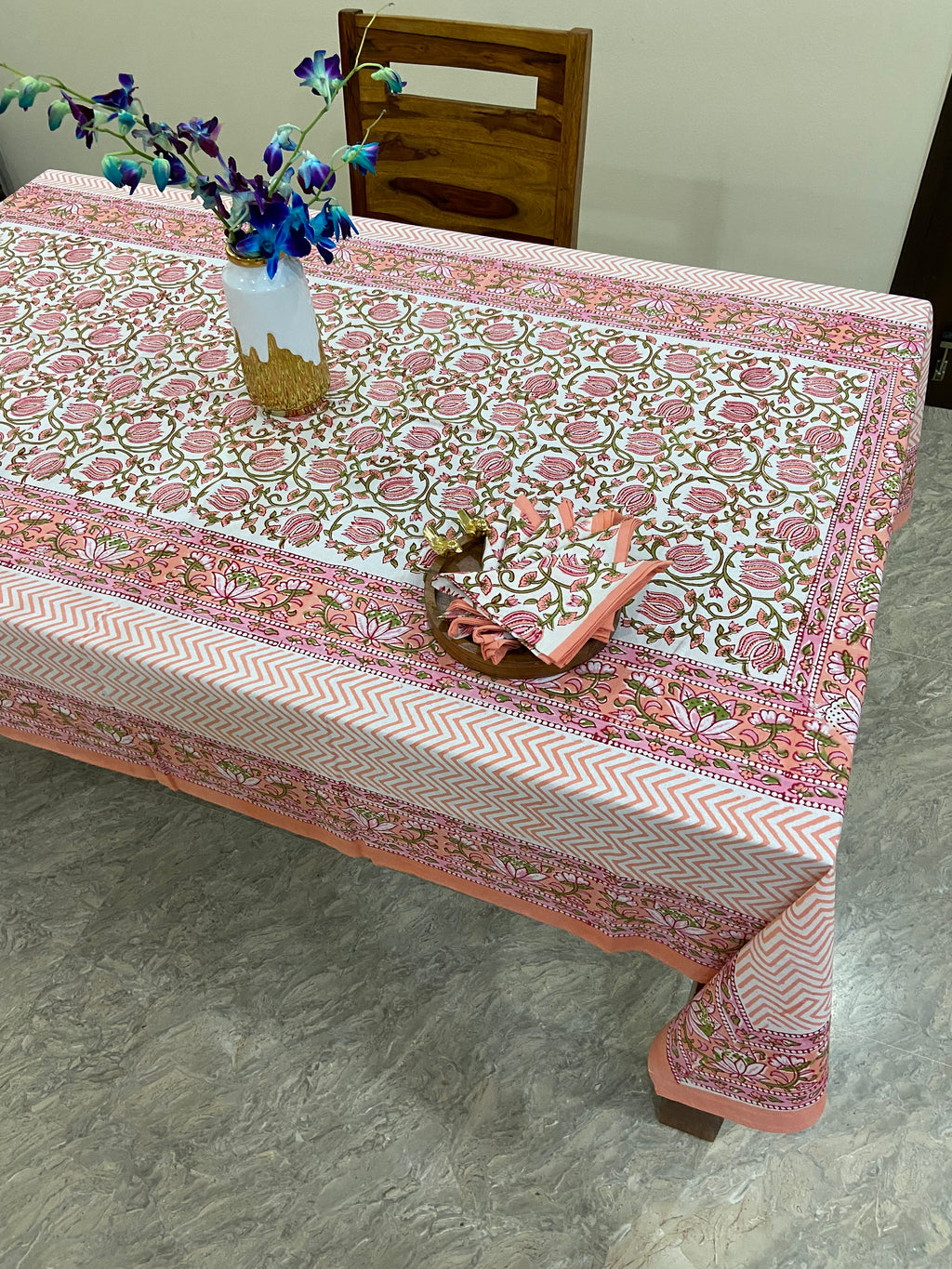 Intricate pink and white patterns (S30)